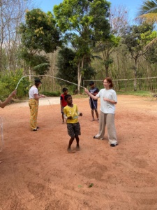 Création de terrains de sport et loisirs au Sri Lanka